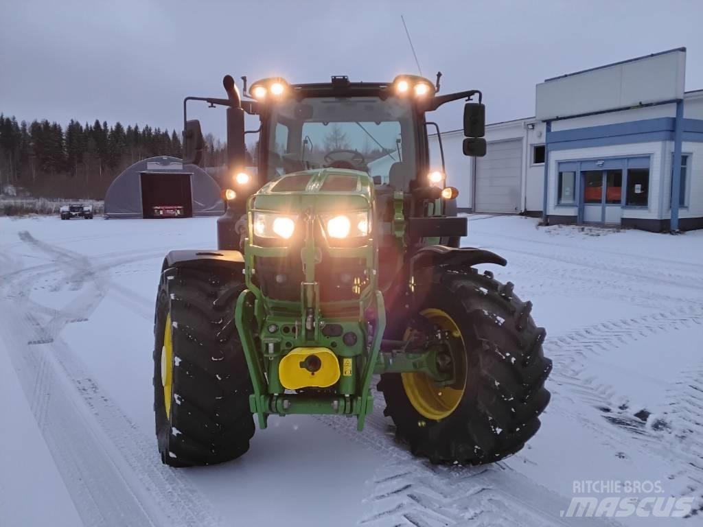 John Deere 6155 R トラクター