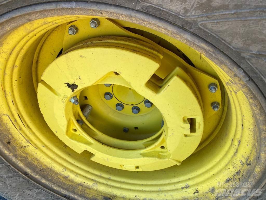 John Deere 5100R トラクター