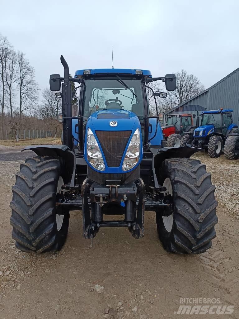 New Holland T7040 トラクター