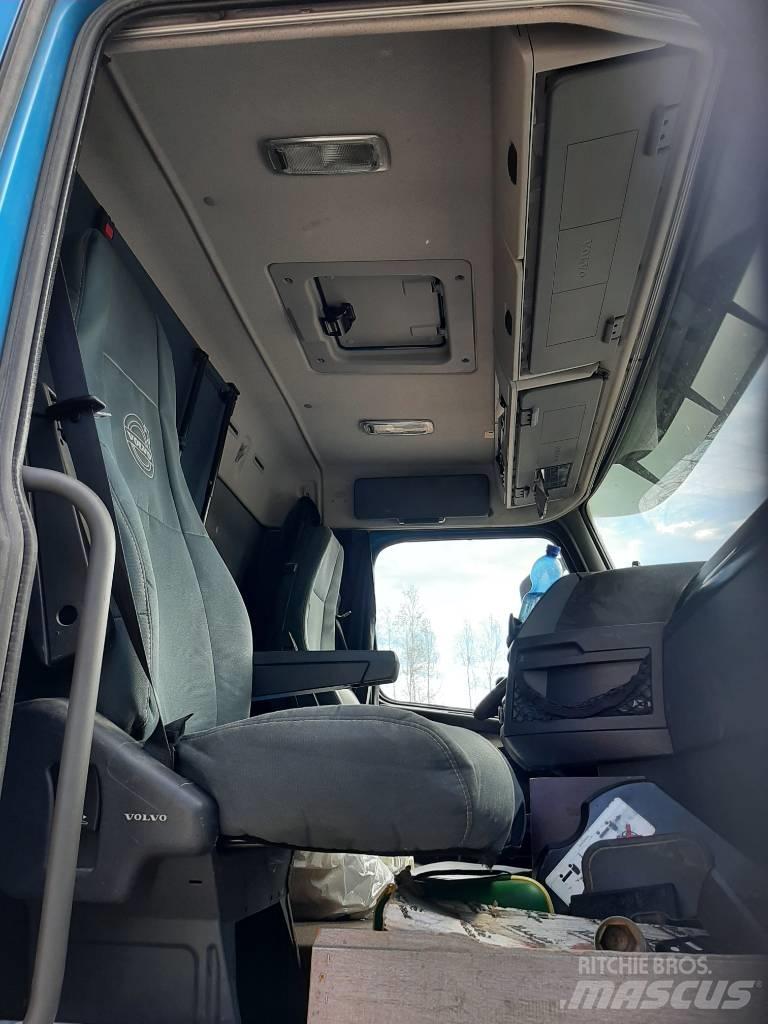 Volvo FH 13 キャブ付きシャーシ