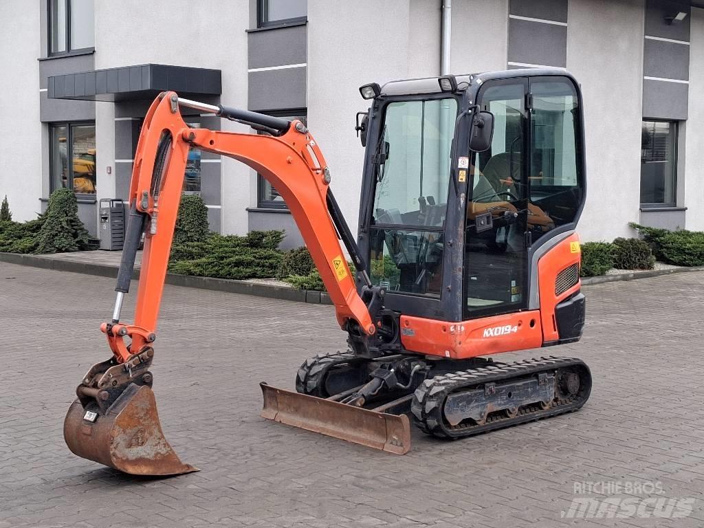 Kubota KX 019-4 ミニ油圧ショベル 7t以下（ミニユンボ・ミニディガー）