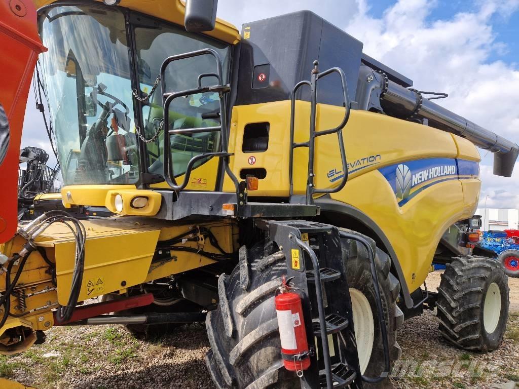 New Holland CX 8070 コンバイン