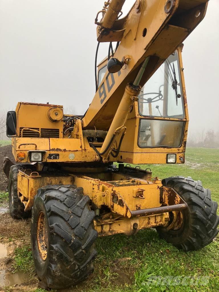 Liebherr A 901 C ホイール式油圧ショベル（パワーショベル・ユンボ・バックホー）