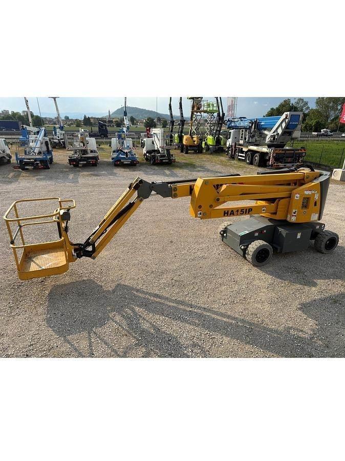 Haulotte HA15IP トラック高所作業車