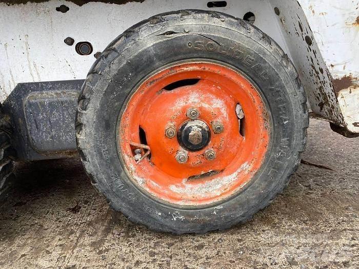 Bobcat S70 ホイールローダー・タイヤショベル