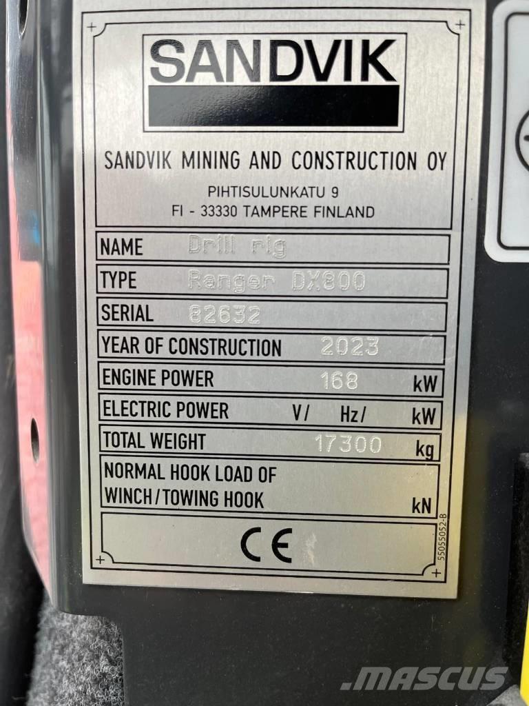Sandvik DX800 サーフェイスドリルリグ