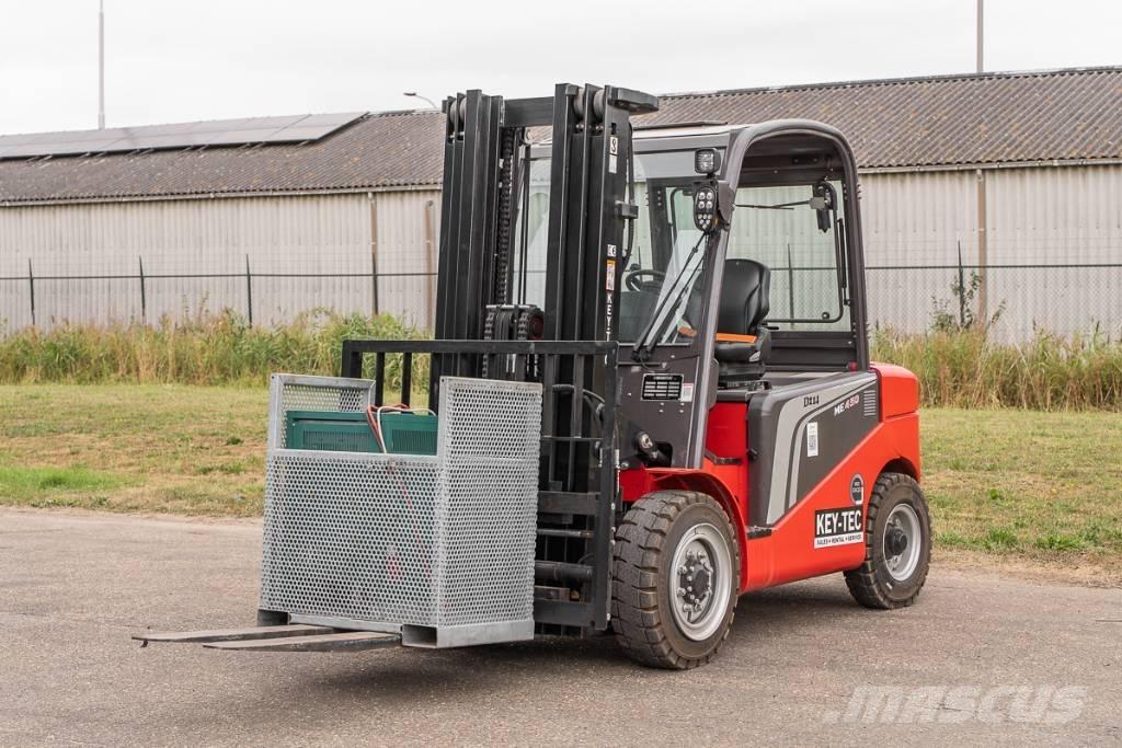 Manitou ME 450 バッテリーフォークリフト