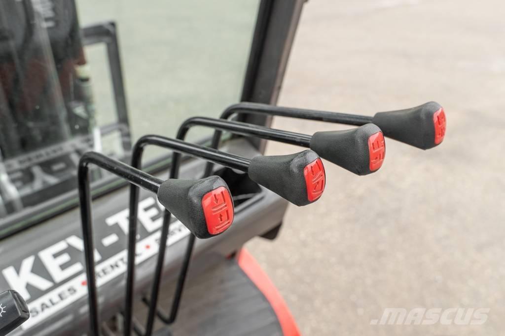 Manitou ME 450 バッテリーフォークリフト