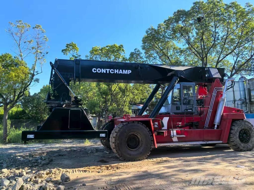 Kalmar DRF 450 リーチスタッカー