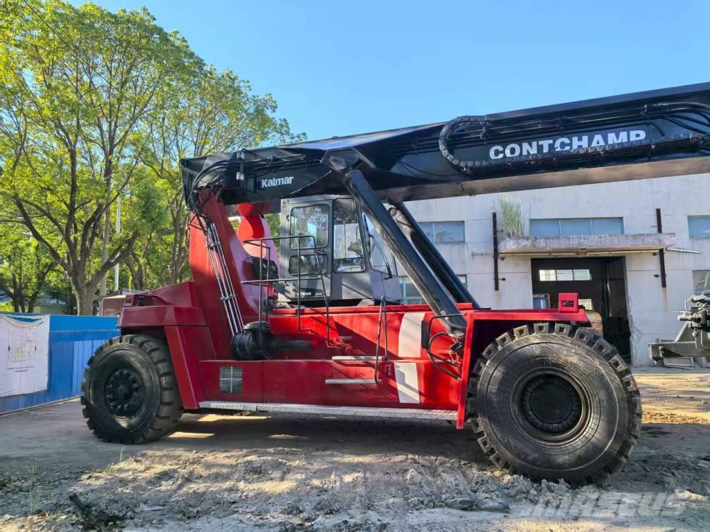 Kalmar DRF 450 リーチスタッカー