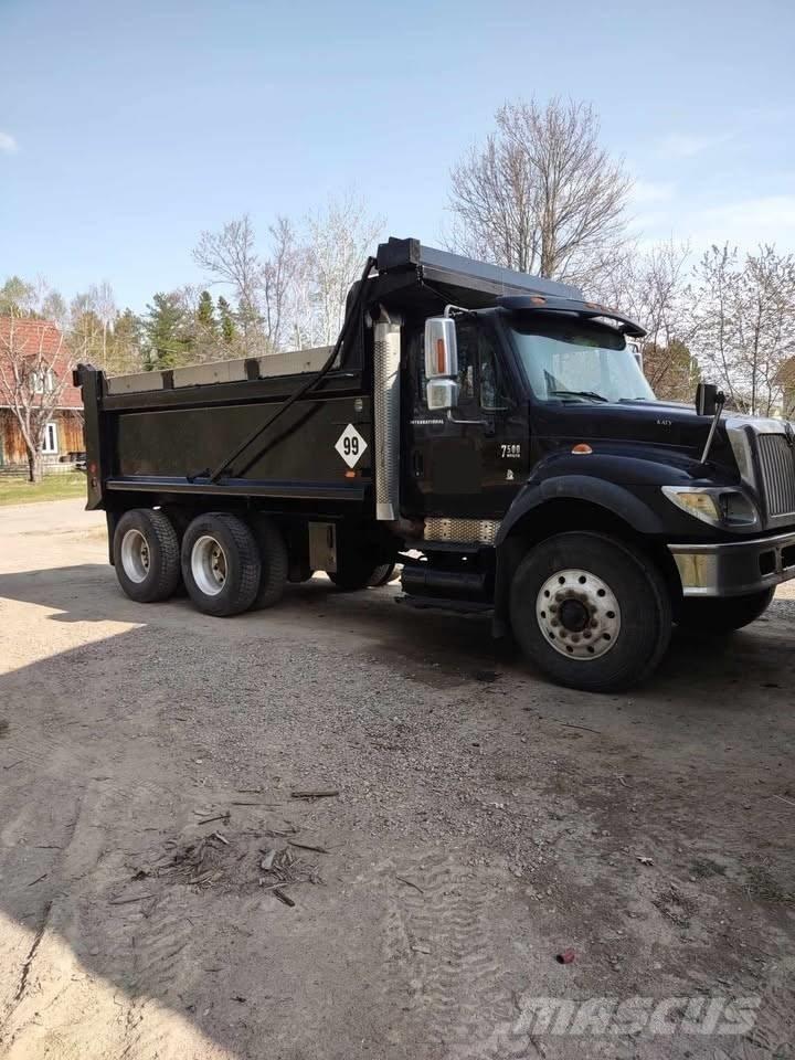 International 7500 ダンプ