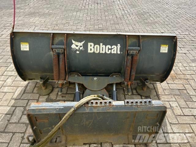 Bobcat 72 Snow Blade スキッドステアローダー