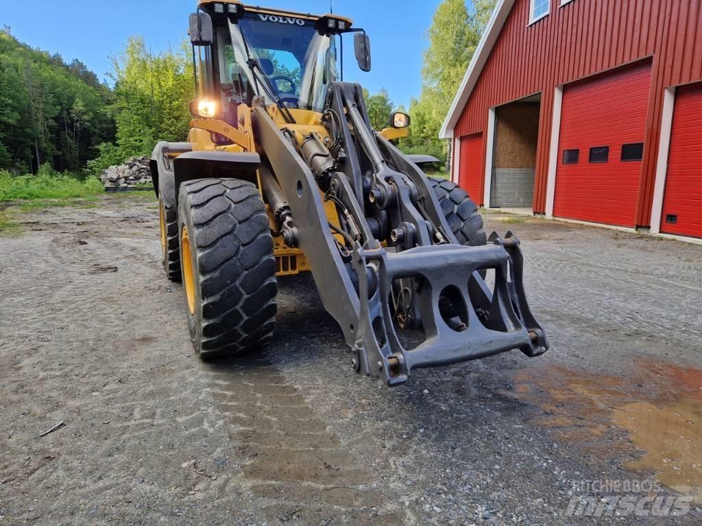 Volvo L 110 H ホイールローダー・タイヤショベル