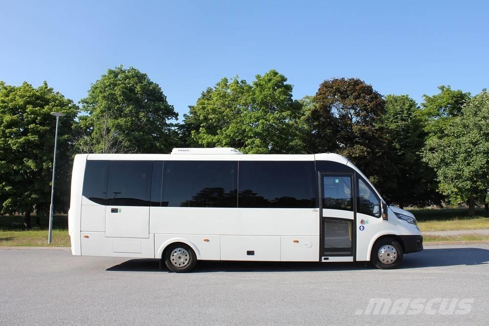 Iveco Rosero First スクールバス