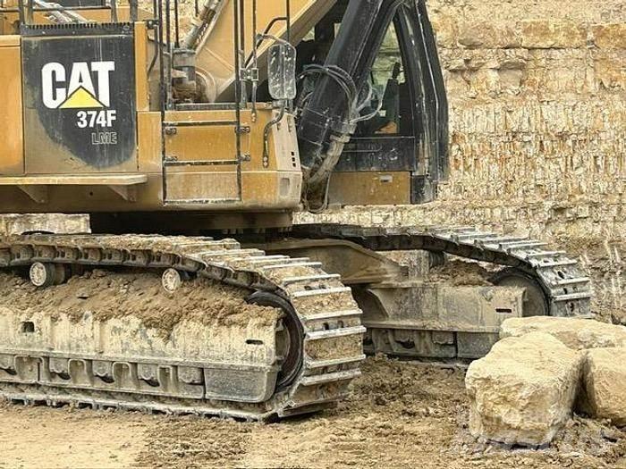 CAT 374 LME 特殊油圧ショベル