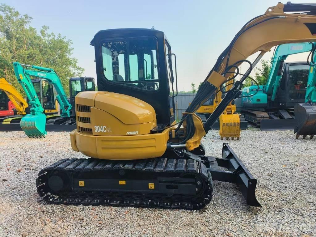 CAT 304 CR ミニ油圧ショベル 7t以下（ミニユンボ・ミニディガー）
