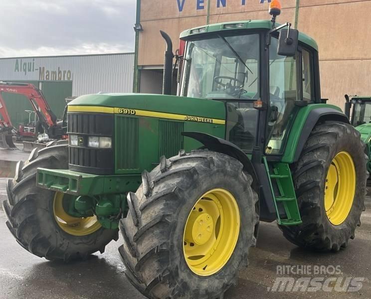 John Deere 6910 トラクター