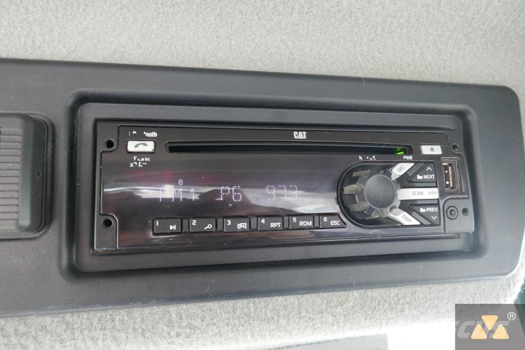 CAT 966M ホイールローダー・タイヤショベル