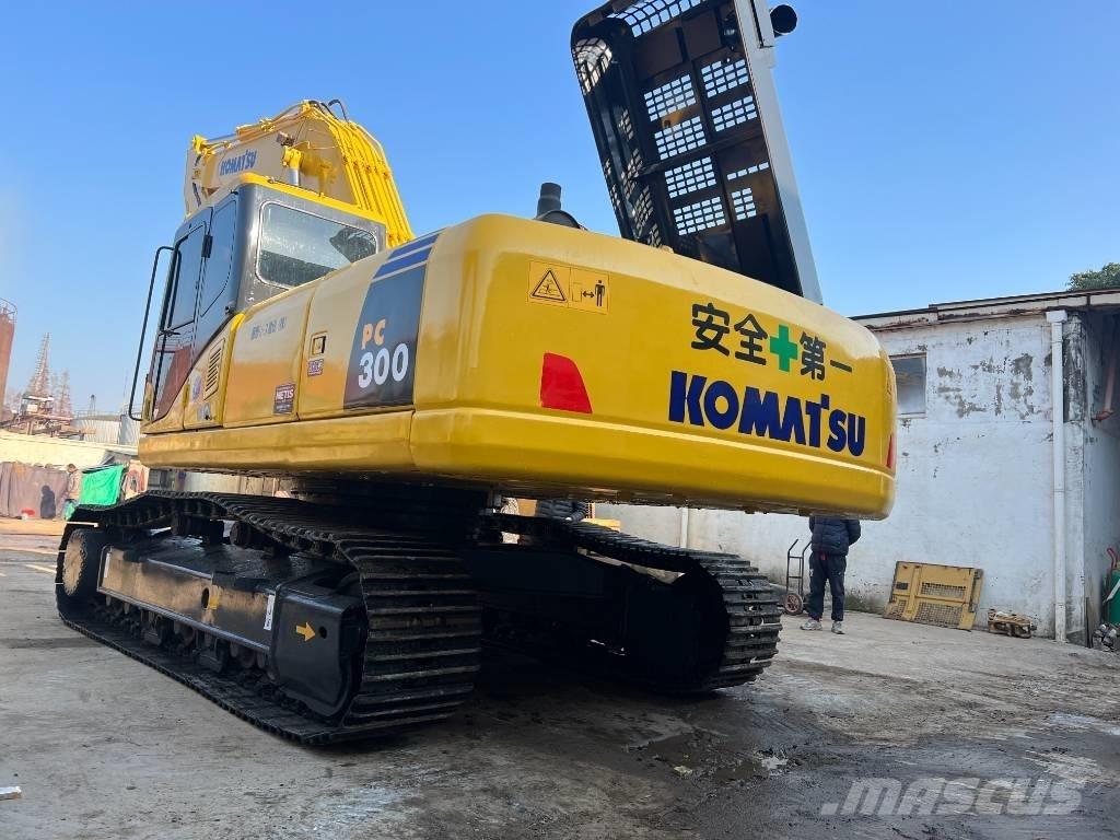 Komatsu PC 300-7 大型油圧ショベル12t以上（パワーショベル・ユンボ）