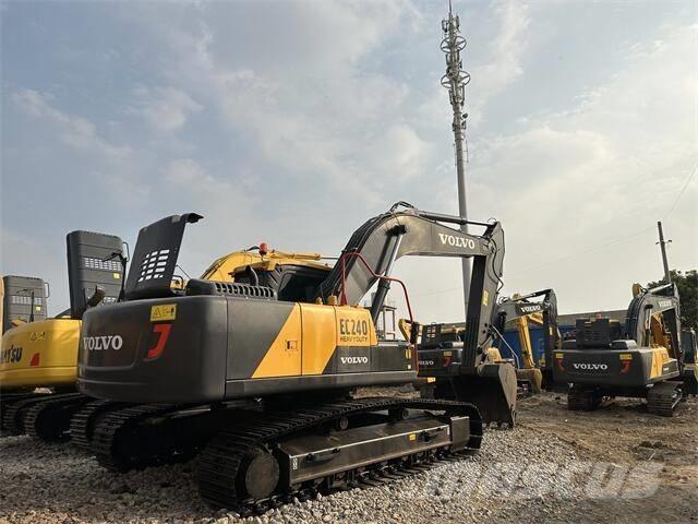 Volvo EC240 大型油圧ショベル12t以上（パワーショベル・ユンボ）