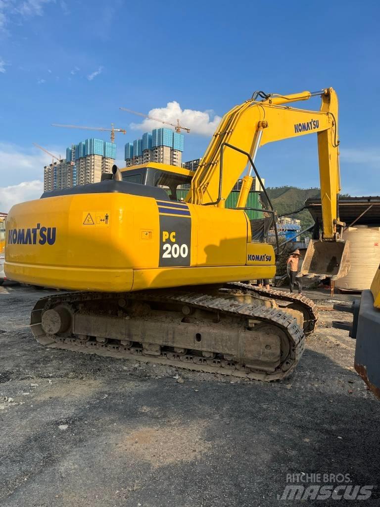 Komatsu PC 200-7 大型油圧ショベル12t以上（パワーショベル・ユンボ）