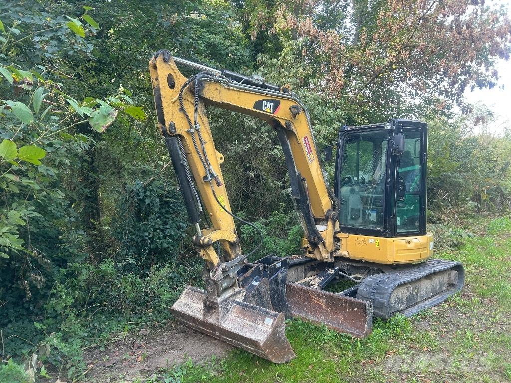 CAT 305 E2 CR ミニ油圧ショベル 7t以下（ミニユンボ・ミニディガー）