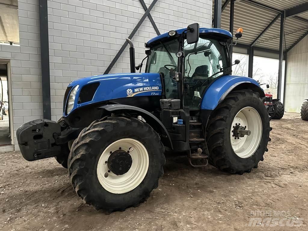 New Holland T7.250 トラクター