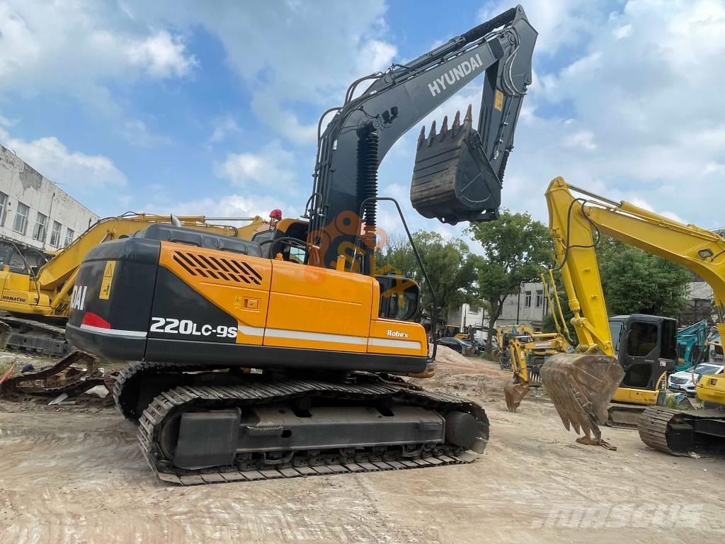 Hyundai Robex 220 大型油圧ショベル12t以上（パワーショベル・ユンボ）