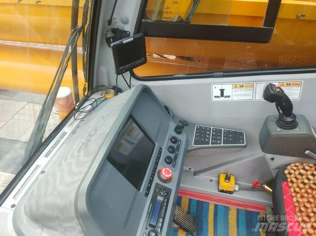 XCMG XCT 130 オールテレーンクレーン