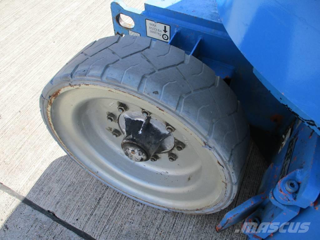 JLG E300AJP (180) 小型自走式ブームリフト