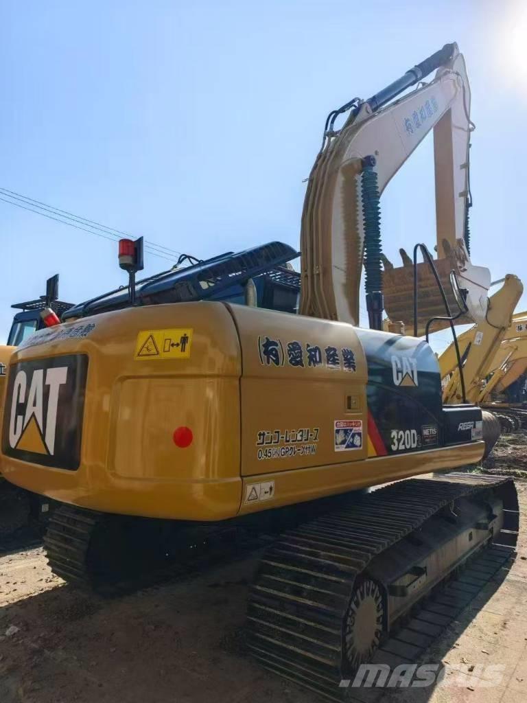 CAT 320 D 大型油圧ショベル12t以上（パワーショベル・ユンボ）