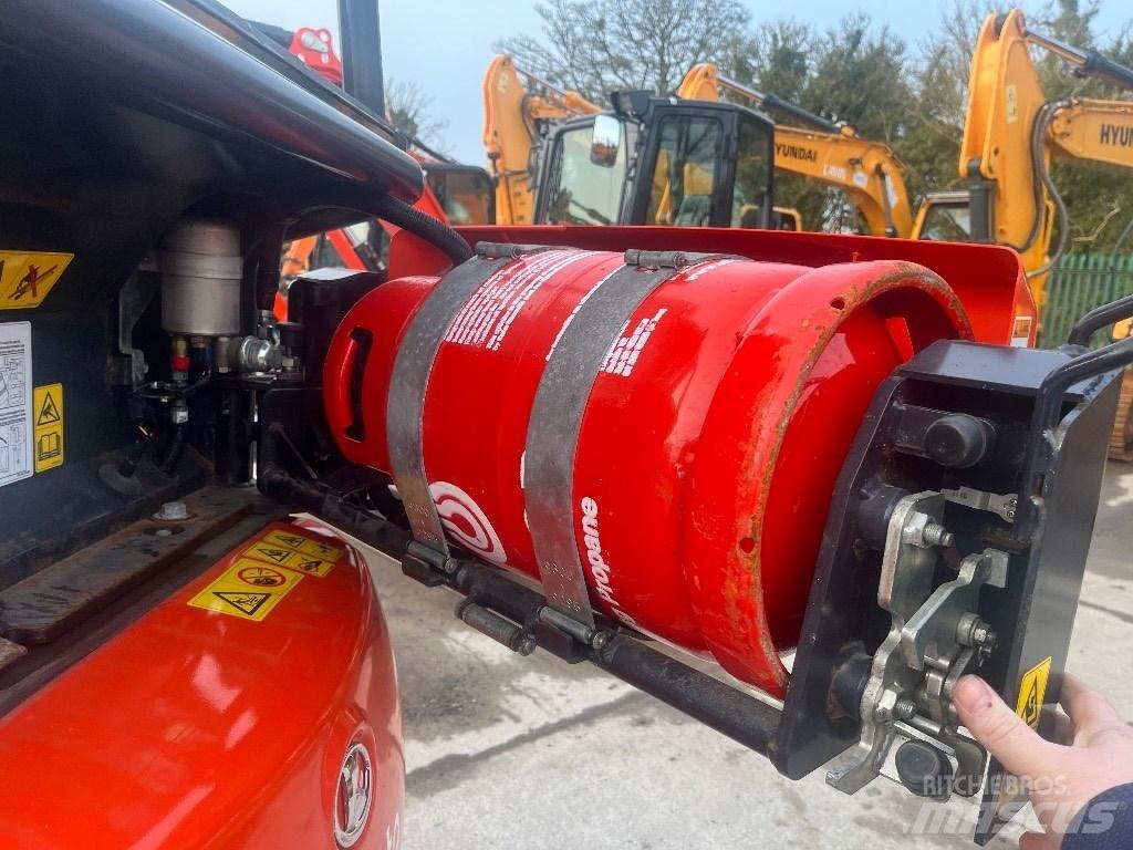 Kubota KX 019-4 ミニ油圧ショベル 7t以下（ミニユンボ・ミニディガー）