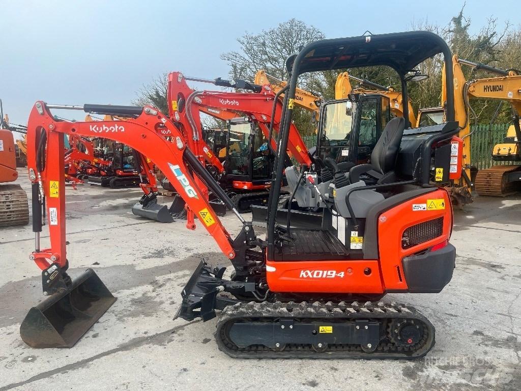 Kubota KX 019-4 ミニ油圧ショベル 7t以下（ミニユンボ・ミニディガー）