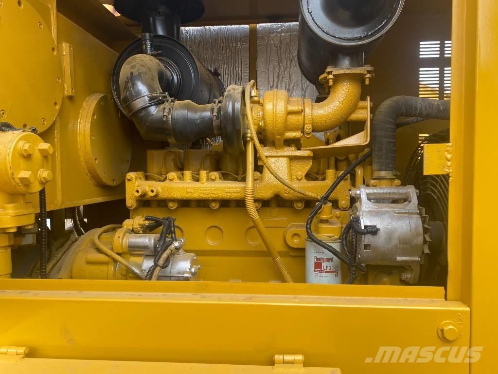 CAT 14 H モーターグレーダー