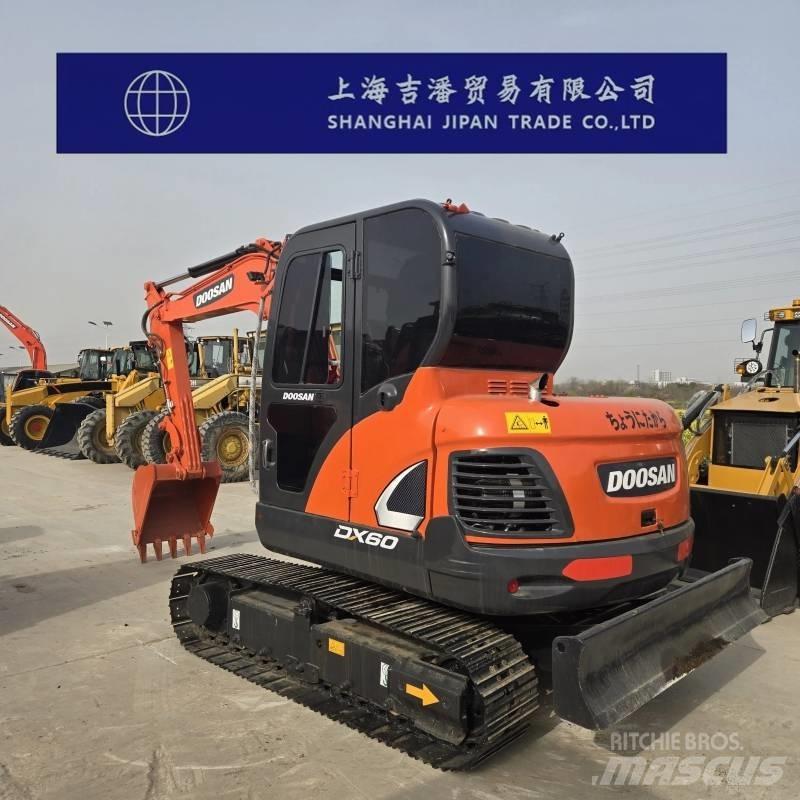 Doosan DX 60 大型油圧ショベル12t以上（パワーショベル・ユンボ）