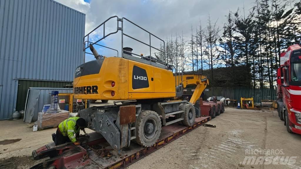Liebherr LH 30 M 廃棄物／工業産廃処理機