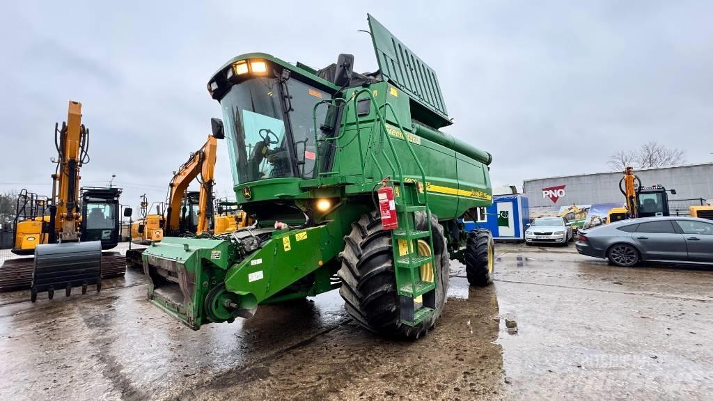 John Deere 9880 STS コンバイン