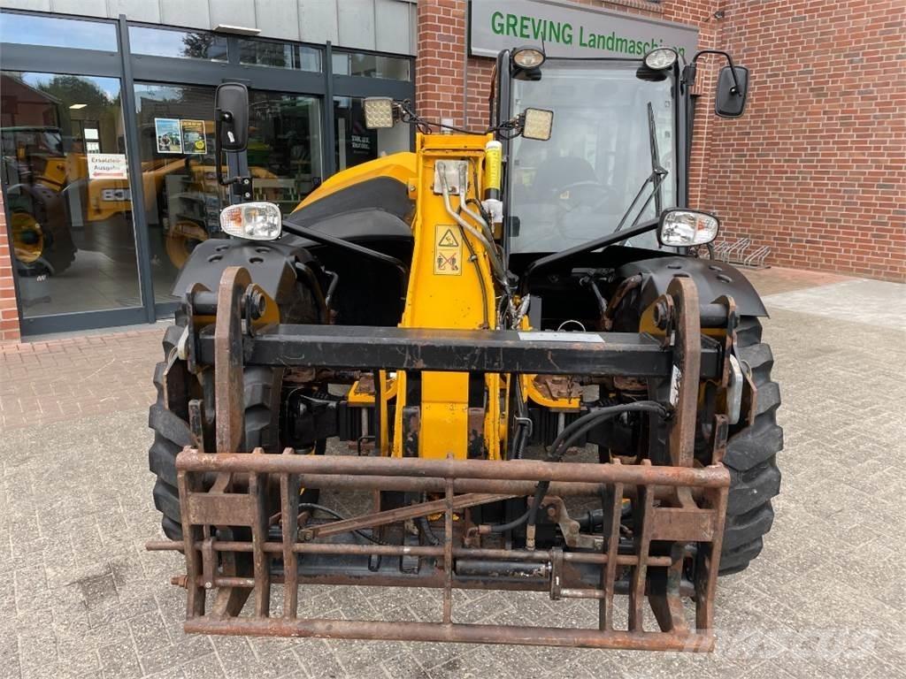 JCB 527-58 Agri テレスコーピックハンドラー