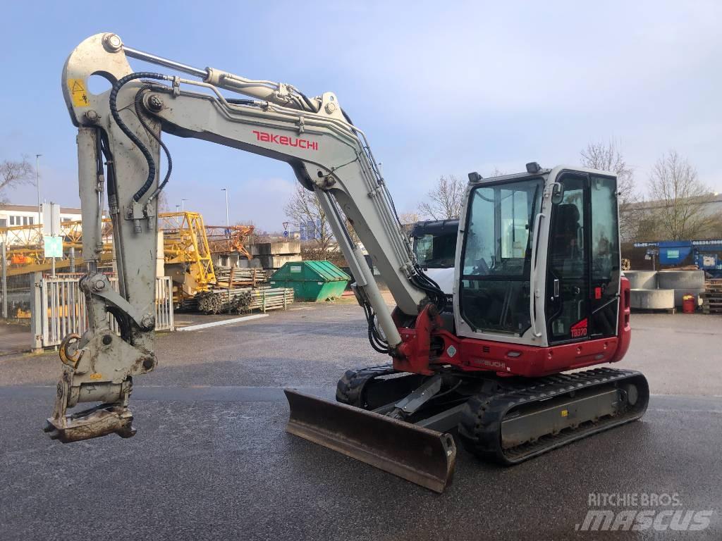 Takeuchi TB 370 中型油圧ショベル 7ｔ-12ｔ（ユンボ・パワーショベル・バックホー）