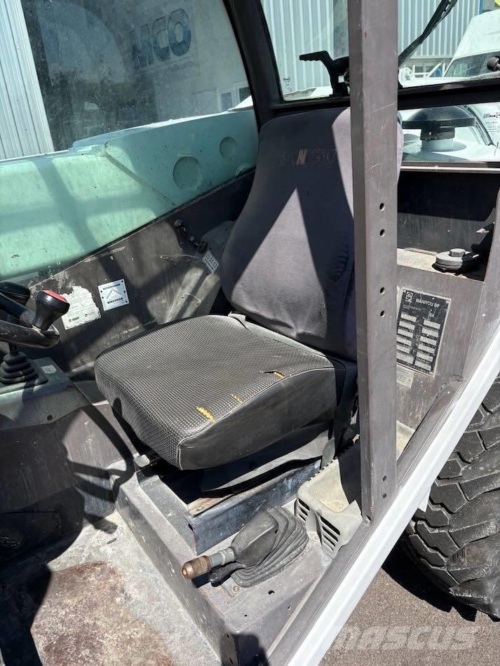 Manitou MT 523 テレスコーピックハンドラー