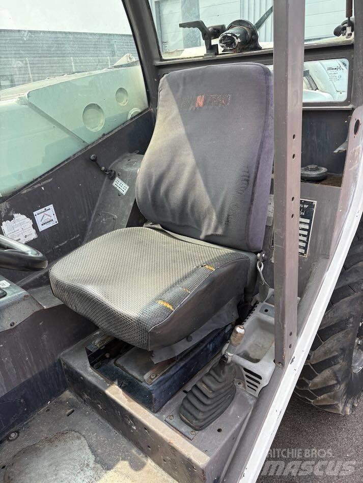 Manitou MT 523 テレスコーピックハンドラー