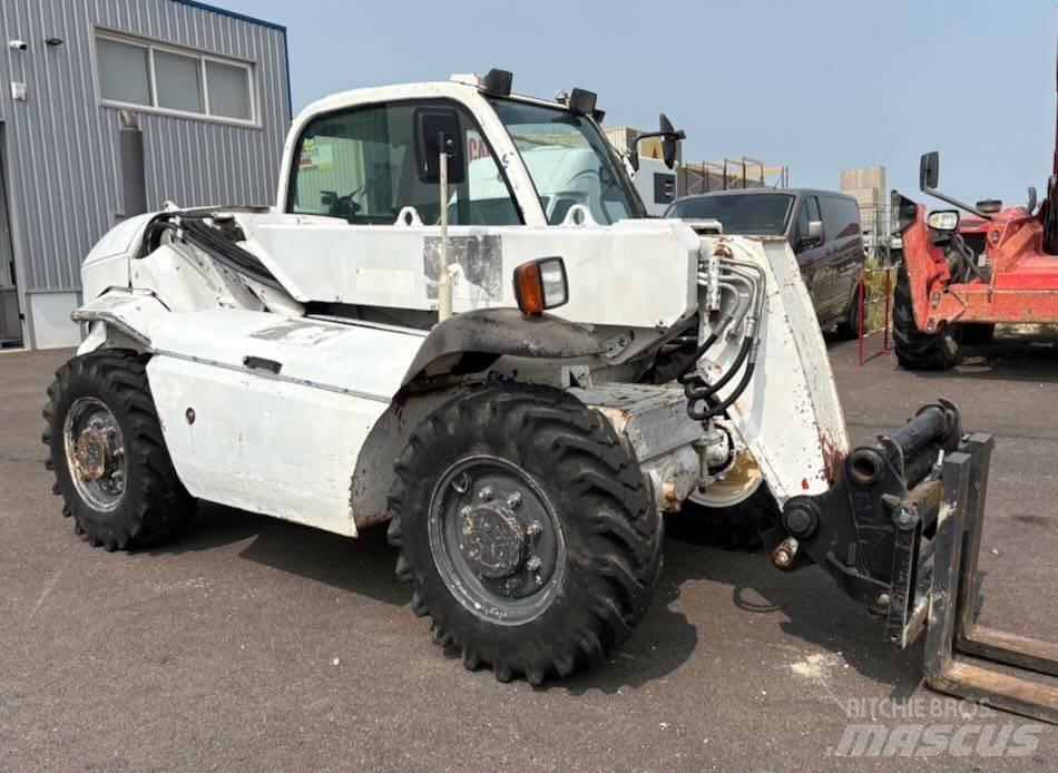 Manitou MT 523 テレスコーピックハンドラー