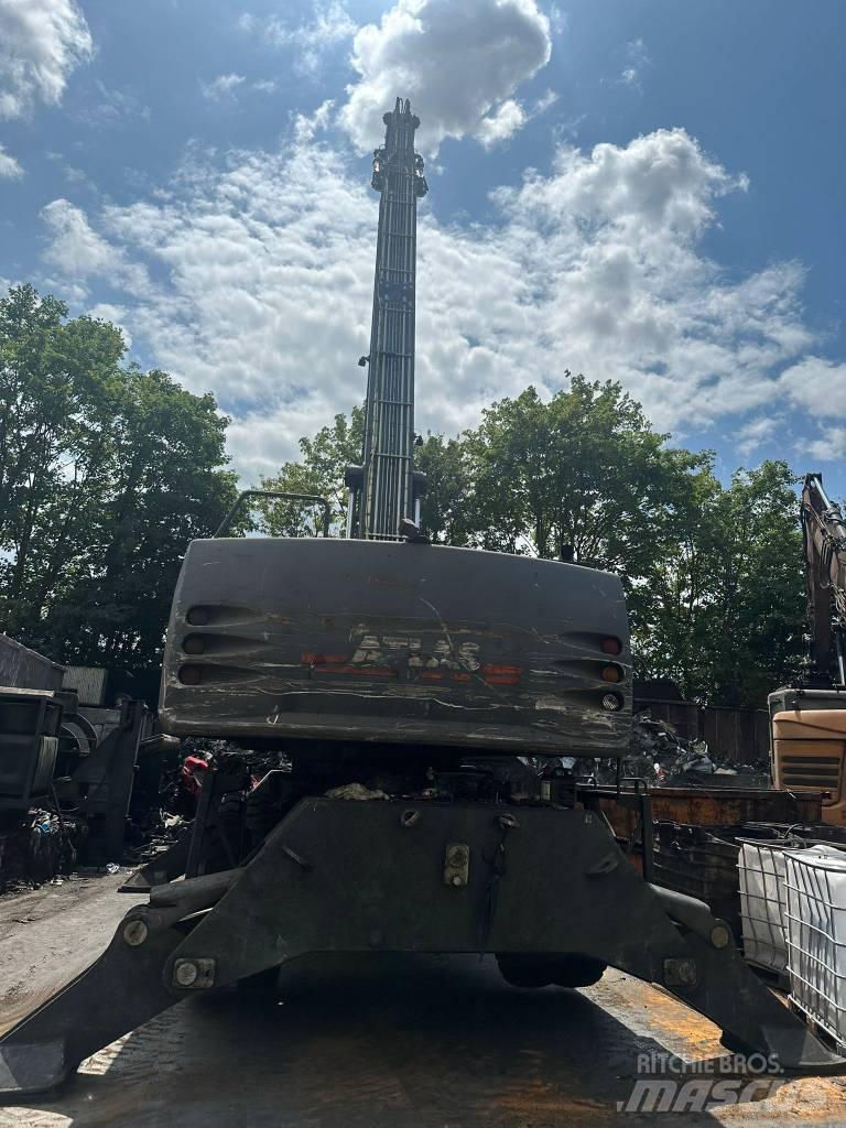 Atlas 520 MH 廃棄物／工業産廃処理機