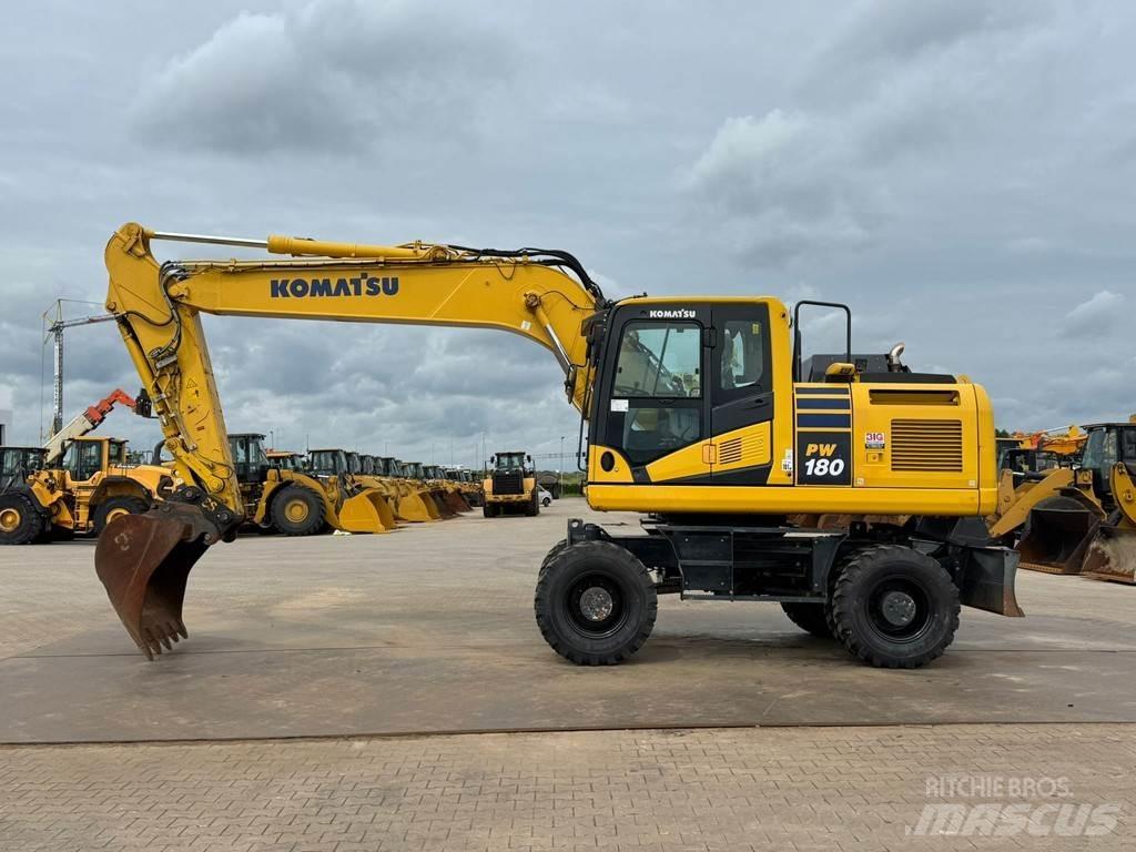 Komatsu PW180-11 ホイール式油圧ショベル（パワーショベル・ユンボ・バックホー）