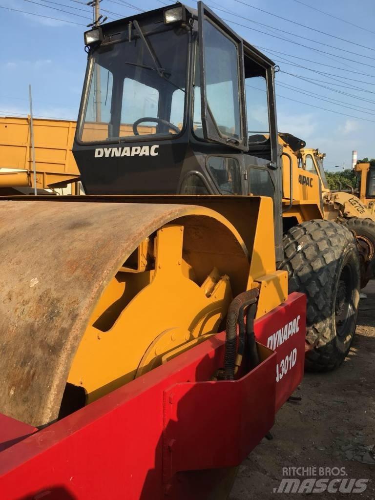 Dynapac CA 301 D 振動ローラ