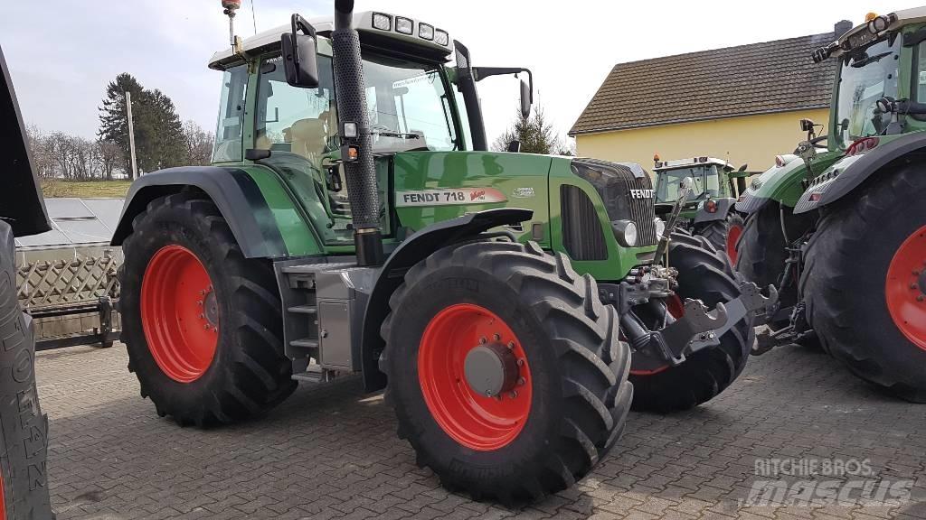 Fendt 718 Vario TMS トラクター