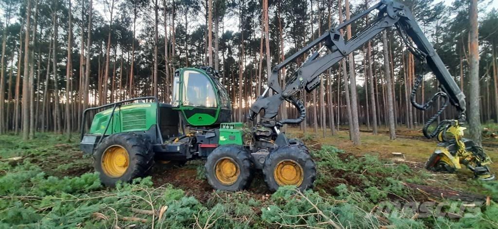 John Deere 1270 E ハーベスター