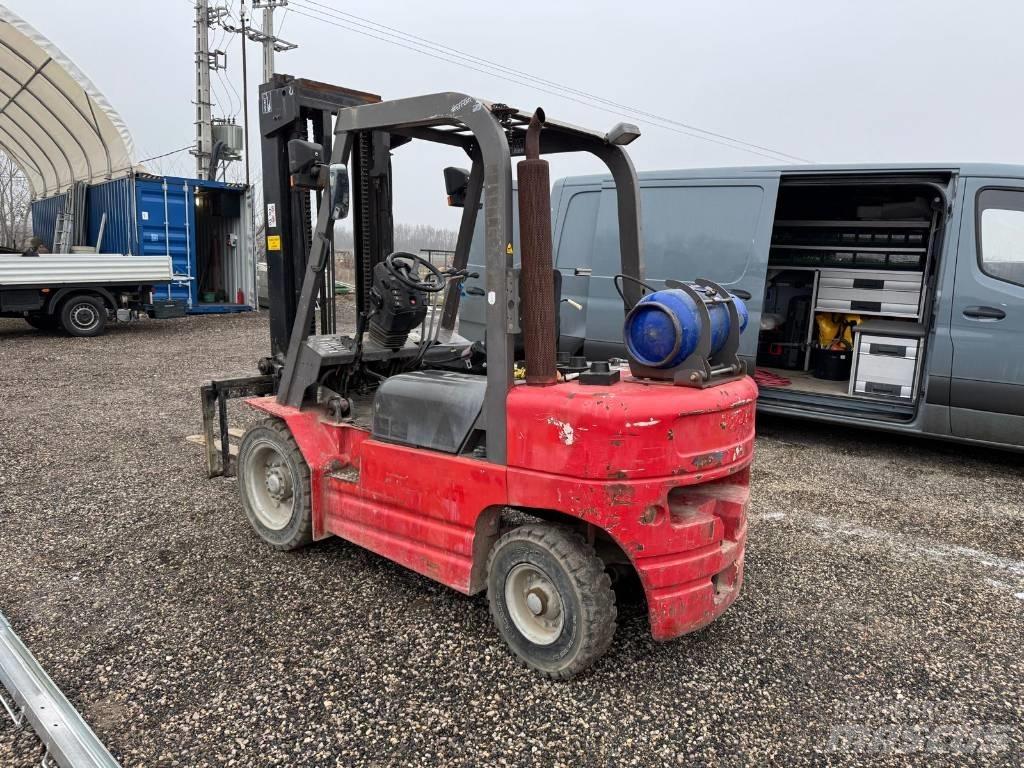 Manitou CG 30 P LPGフォークリフト
