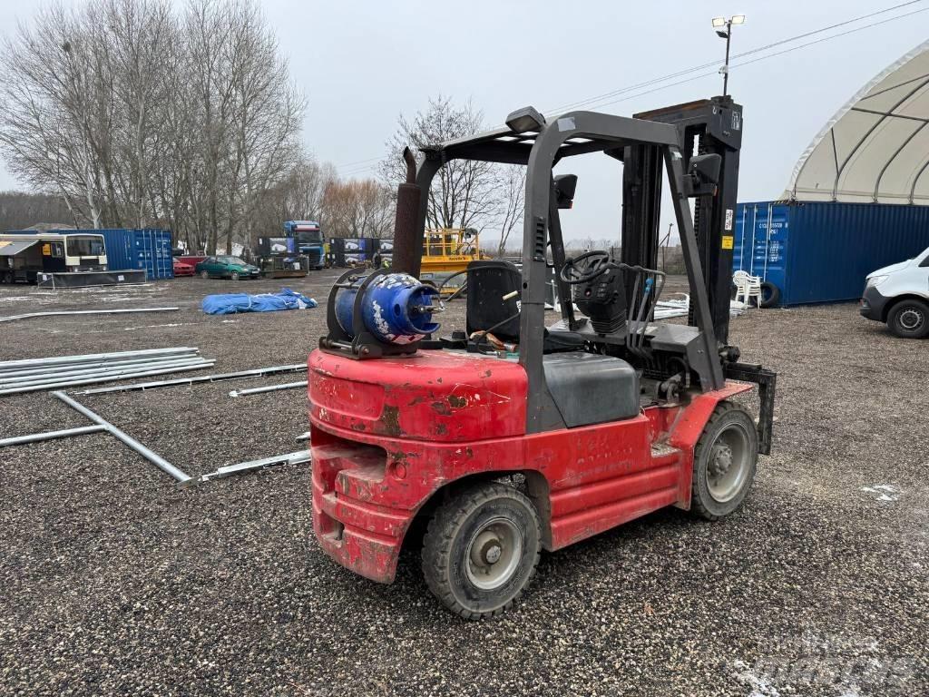 Manitou CG 30 P LPGフォークリフト