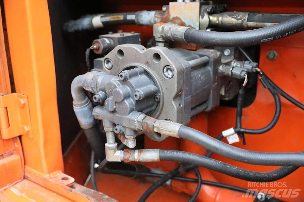 Doosan DX 150LC-9 ミニ油圧ショベル 7t以下（ミニユンボ・ミニディガー）